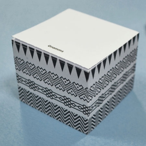 반복 패턴 문양 인쇄 큐브형 포스트잇 (50*50mm) 500매 | 포스트잇 떡메모지 판촉물 큐레이션 제작