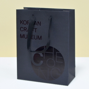 종이쇼핑백_한국공예관 (220*100*285mm) | 종이쇼핑백(면끈) 판촉물 제작